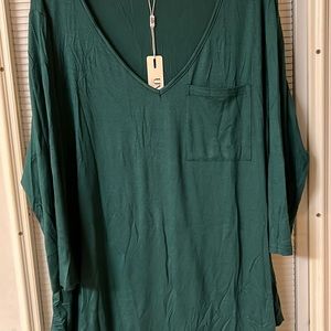 3/$20 NWT  Women’s tunic style Tee with 1/4 sleeves, breast pocket SZ XL